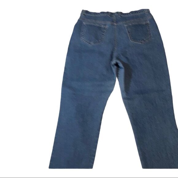 ST. John’s Bay,Women’s stretch Jeans, 33” waist - Picture 2 of 10